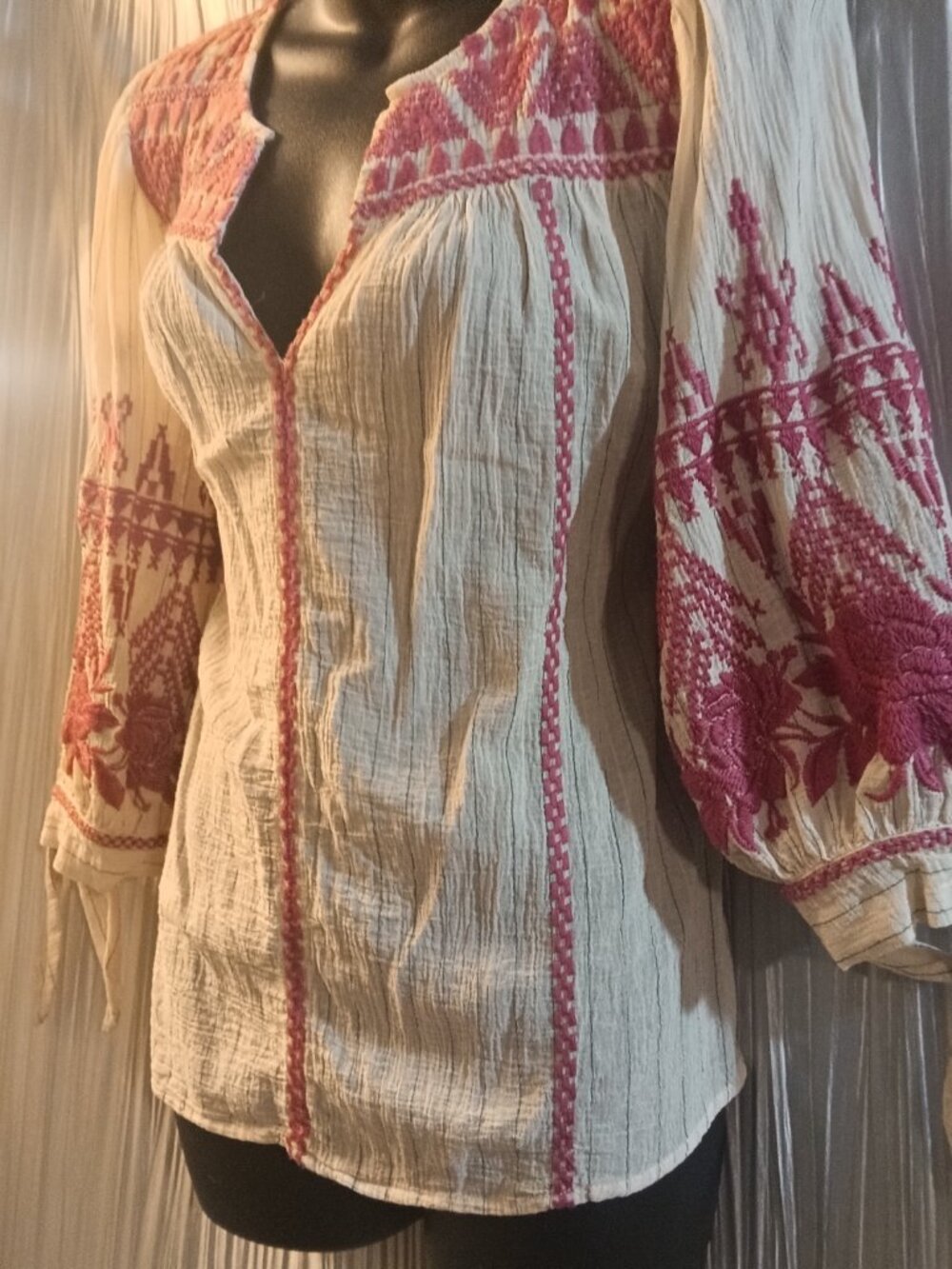 Johnny Was cream & burgundy embroidered boho top size xs
